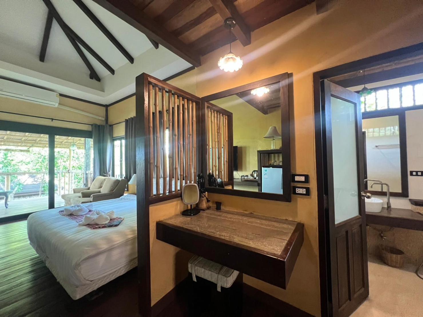 Hotel Relax House Lanta Old Town Ko Lanta Exterior foto