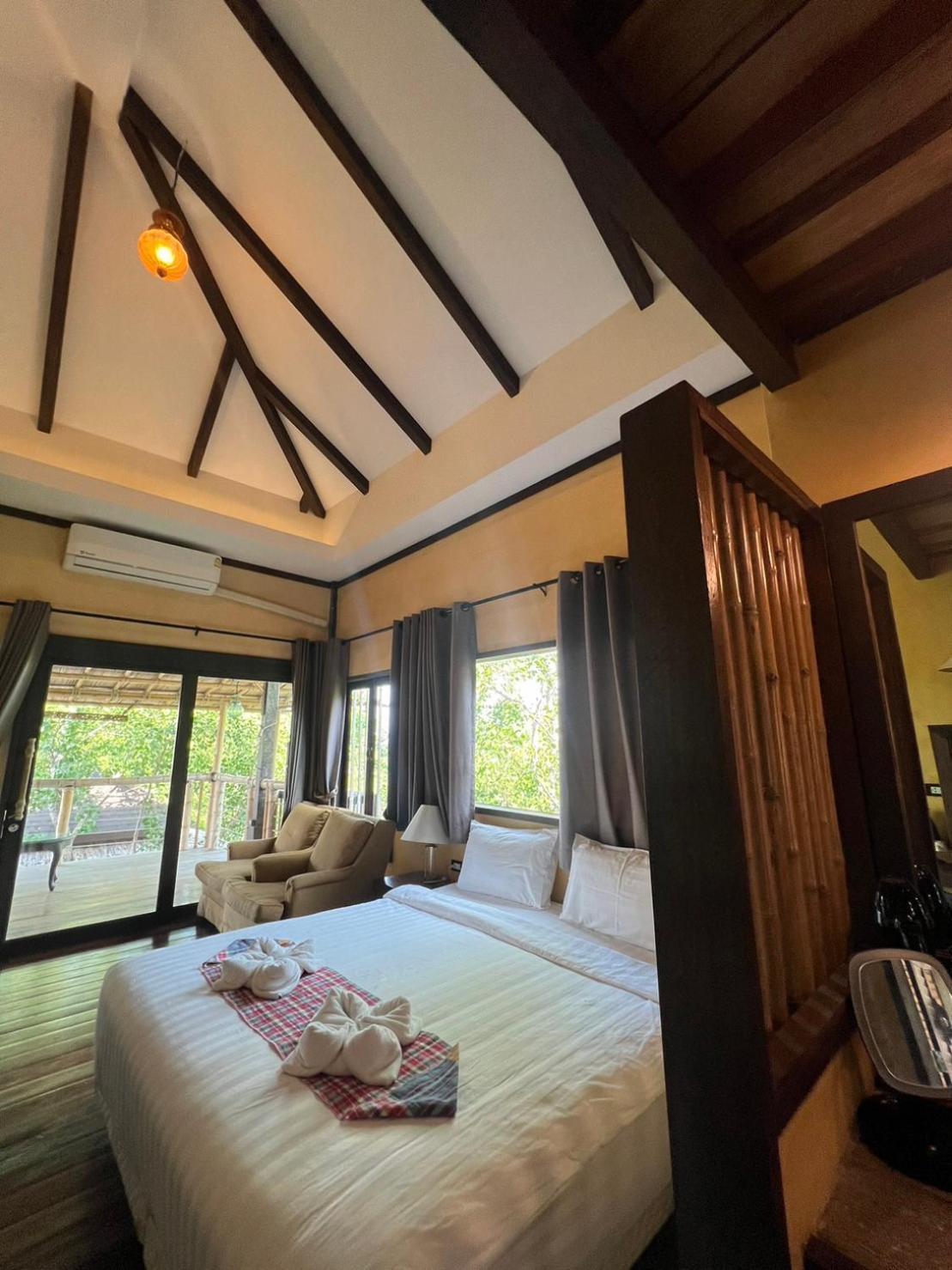 Hotel Relax House Lanta Old Town Ko Lanta Exterior foto