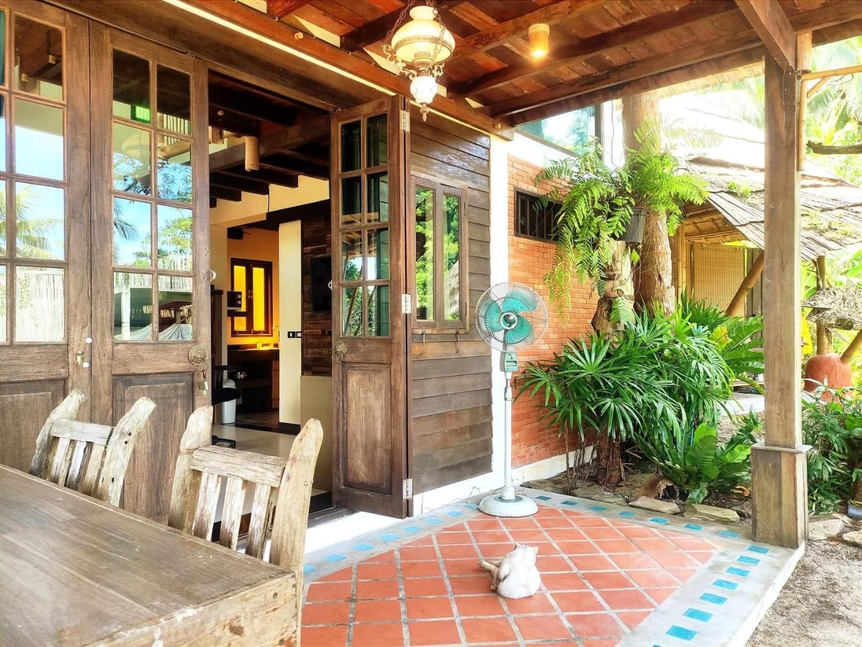 Hotel Relax House Lanta Old Town Ko Lanta Exterior foto